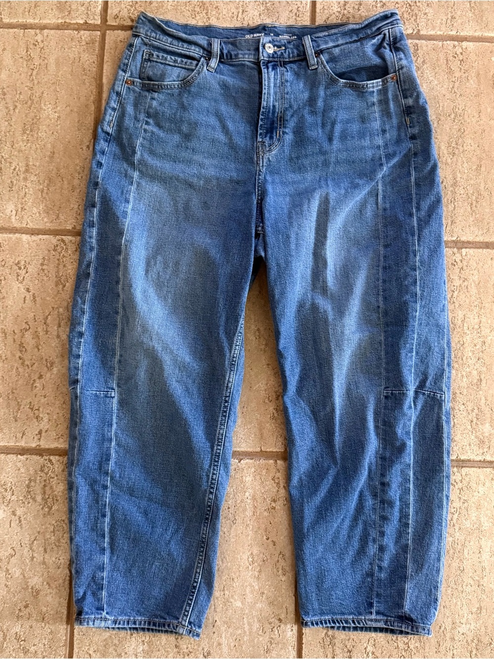 Old Navy Barrel Leg Jeans Womens 14 Medium Wash High Rise Curved Tapered Denim‎